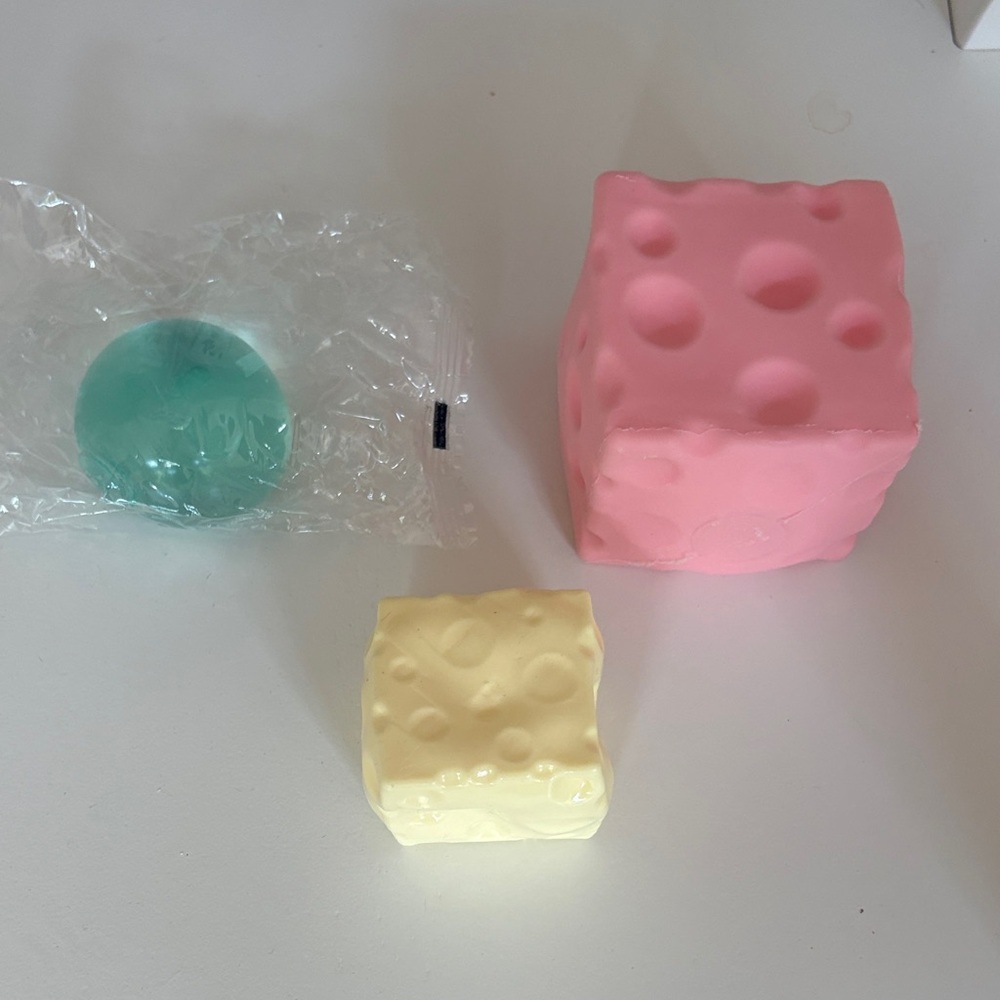 Mellow Squish Pink cheese, mini yellow cheese & coconut squish. All brand new.